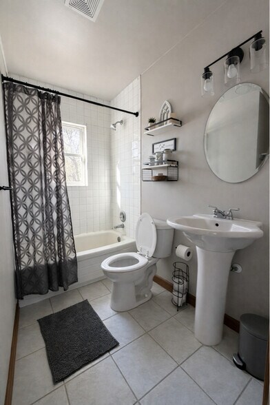 Building Photo - 3682 New Jersey St