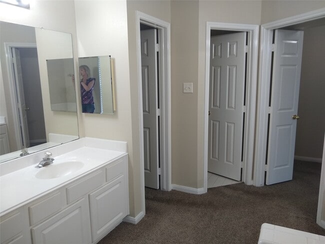 Building Photo - 21147 Covington Bridge Ln