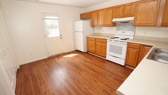Building Photo - 980 W Pueblo Dr