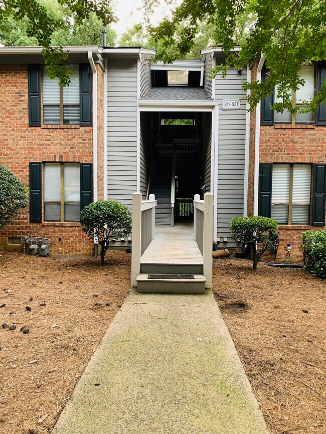 Building Photo - 524 Warm Springs Cir