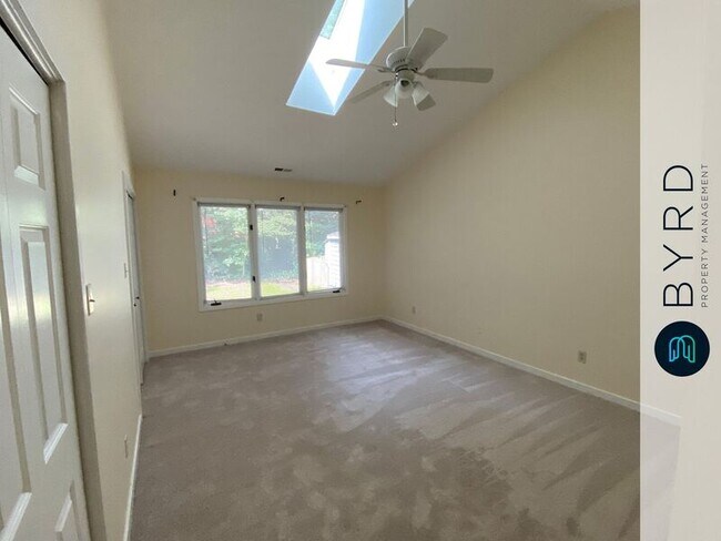 Building Photo - 14302 Regatta Pointe Rd