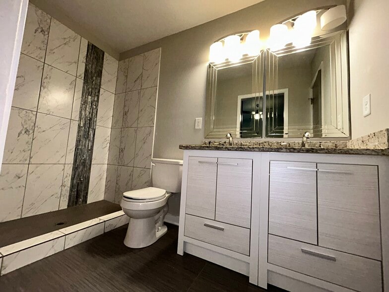 Building Photo - 1839 Boulderview Dr SE