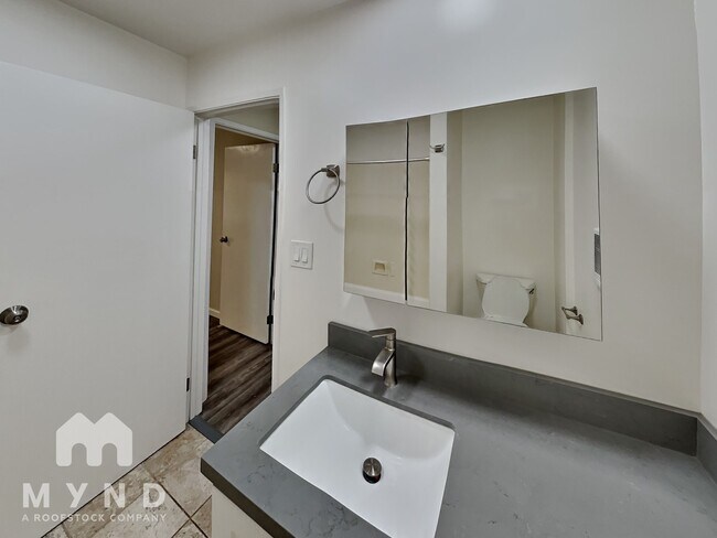 Building Photo - 240 Athol Ave