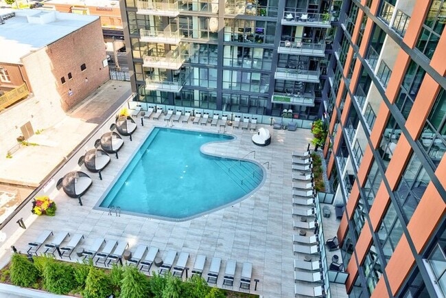 Building Photo - 175 N Ada St