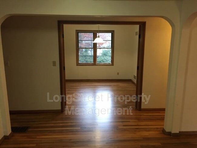 Building Photo - 905 NW 33rd St