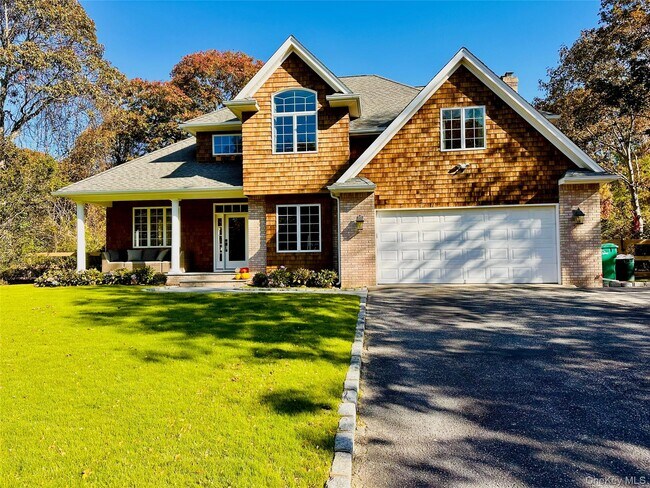 Primary Photo - 10 Ginny Ln