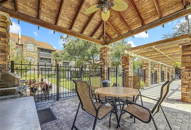 Building Photo - 2500 Winding Creek Blvd