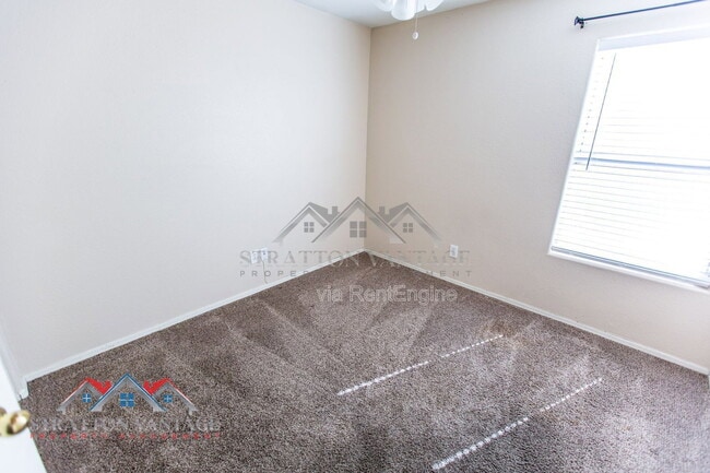 Building Photo - 12913 W Palm Ln