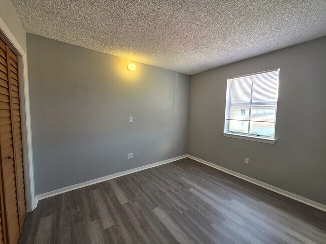 Building Photo - 11951 SW 271st Terrace