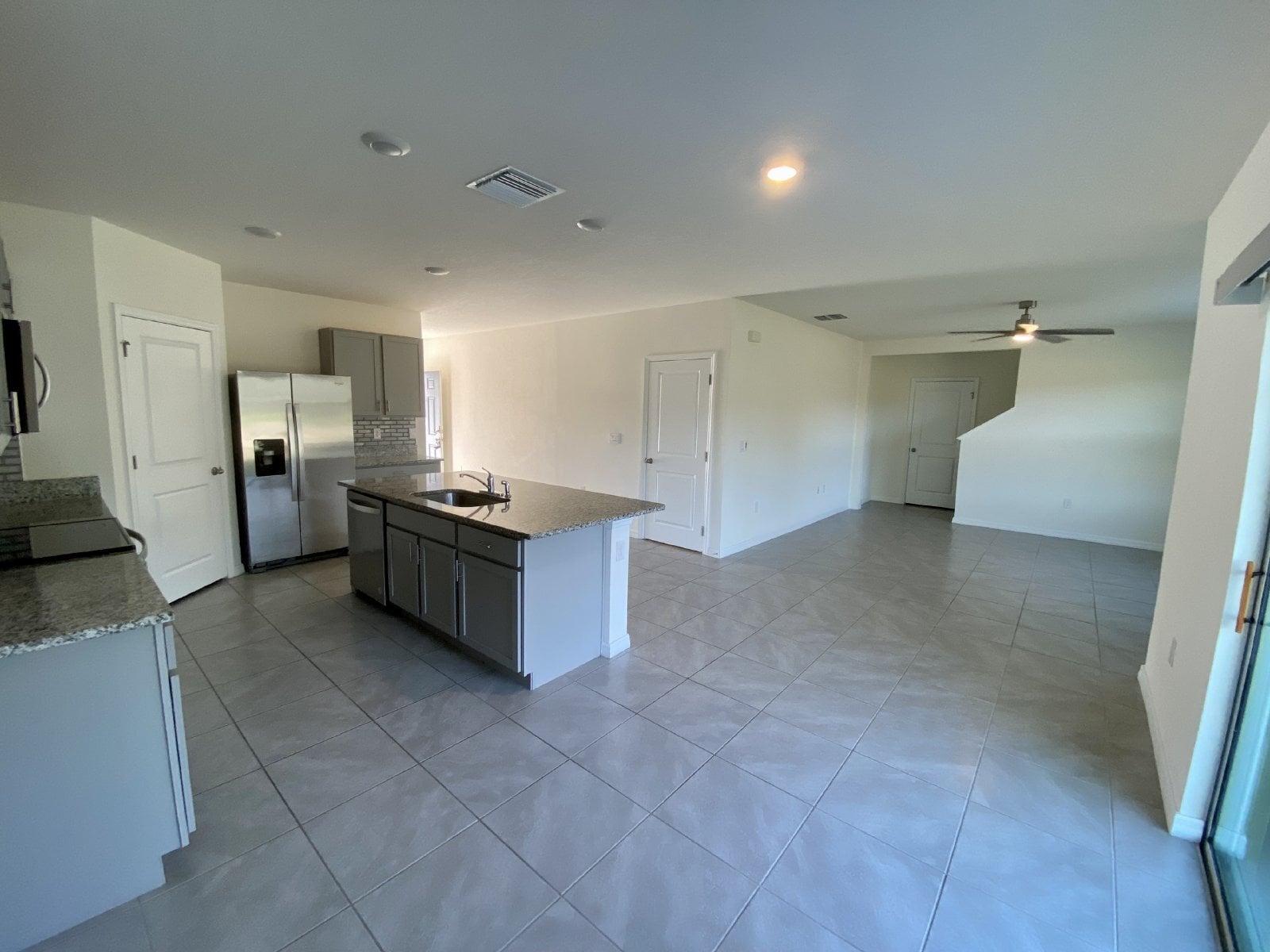 Building Photo - 33367 Apricot Tree Ct