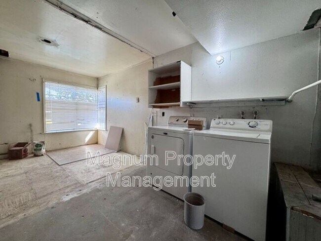 Building Photo - 24743 Angella Way
