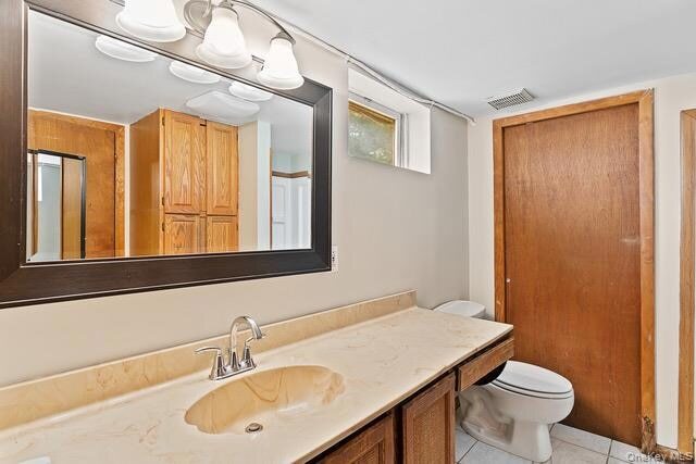 Building Photo - 10 Brooker Dr