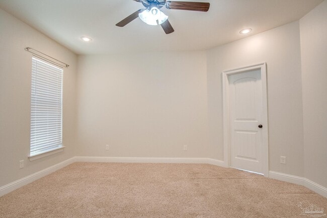 Building Photo - 4865 Spears St