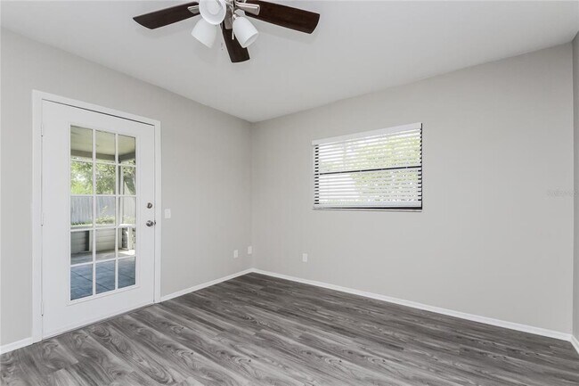 Building Photo - 2843 Riddle Dr
