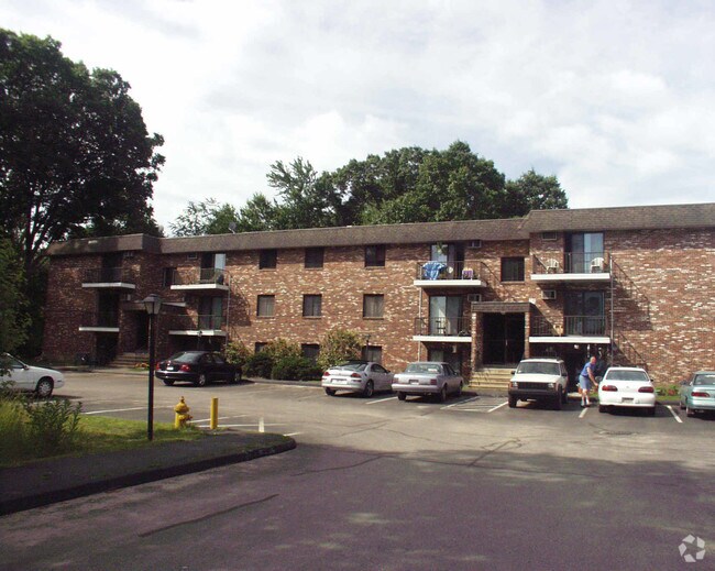 Primary Photo - The Edgemere Gardens Apartments