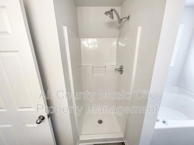 Building Photo - 1945 Stoney Meadow Dr