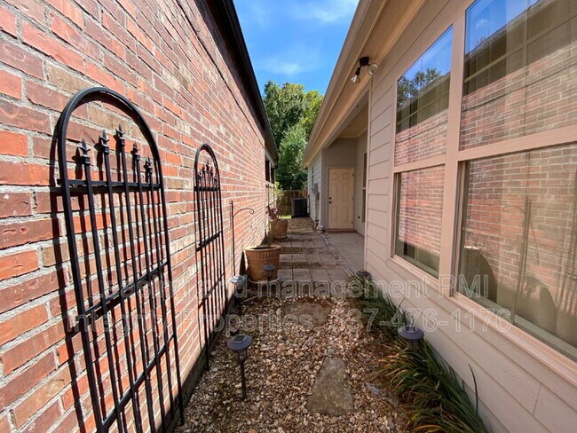 Building Photo - 303 Chimney Rock Blvd