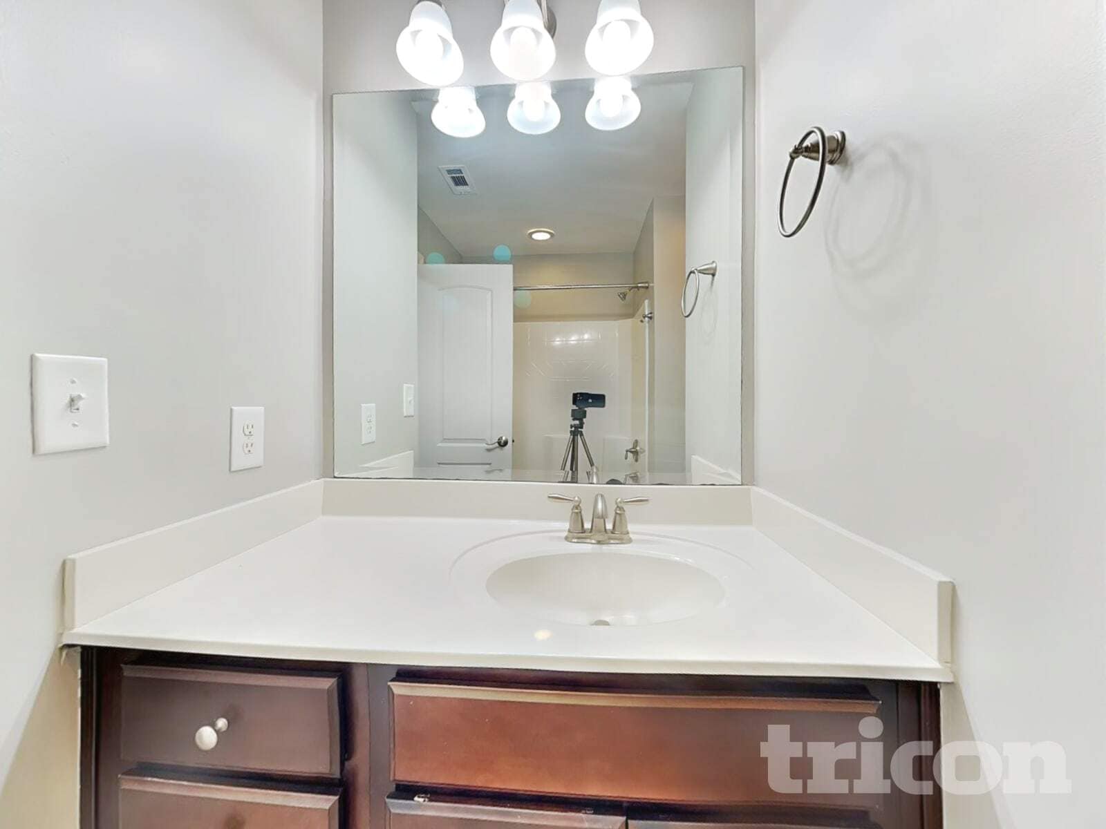 Building Photo - 207 Runnel View