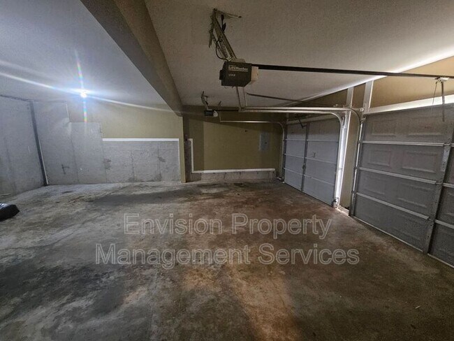 Building Photo - 2738 Old S Dr