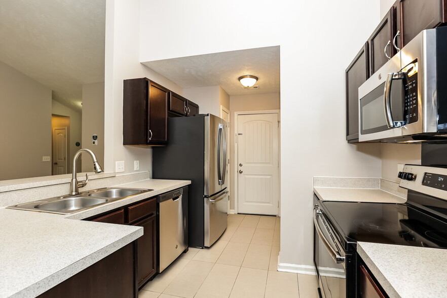 Building Photo - 1560 Rockglade Run