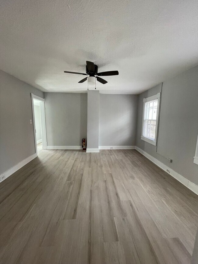 Building Photo - Small pets are welcome with an additional deposit and monthly pet rent.