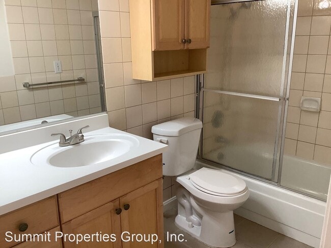 Building Photo - 2 br, 2 bath House - 3433 Norton Way #5