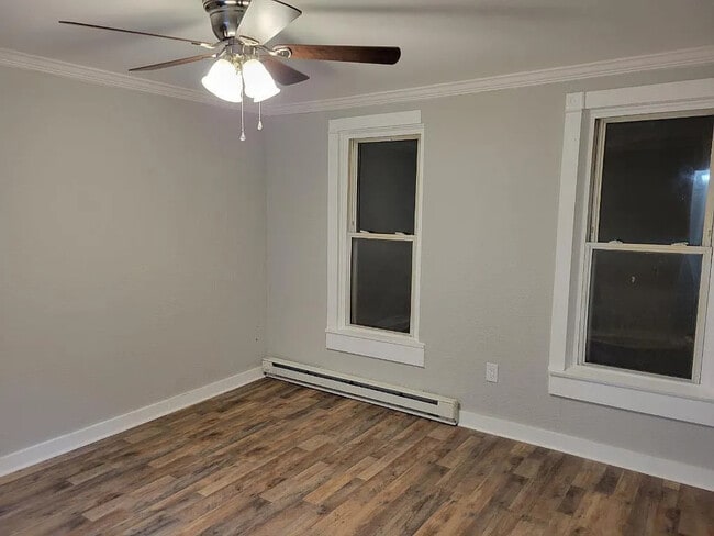 Building Photo - 737 Girard St