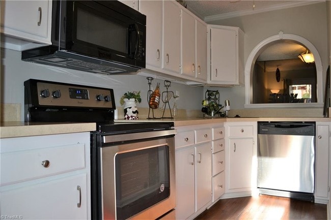 Building Photo - 309 Village Ln