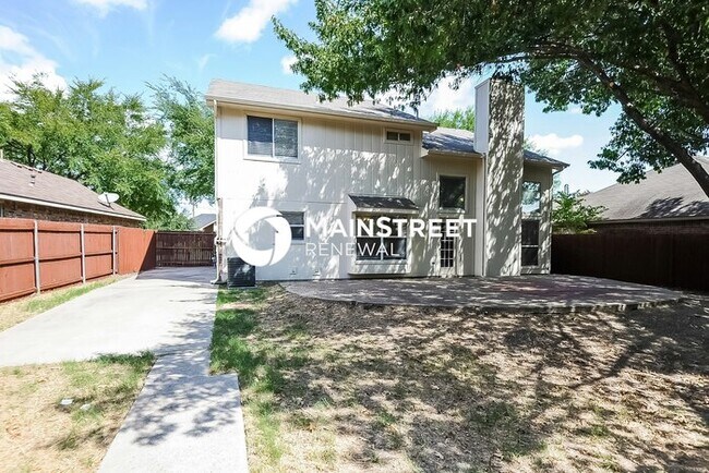Building Photo - 4 Bedroom Pet-Friendly Home in Grand Prairie, TX with Main Street Renewal