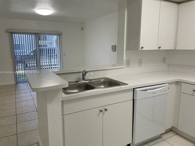 Building Photo - 15430 SW 284th St
