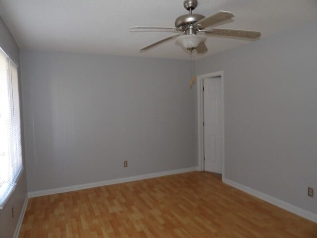 Building Photo - 951 Plantation Dr