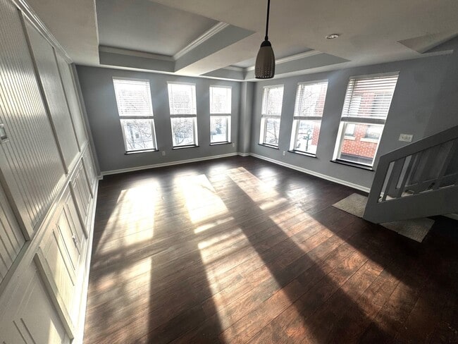 Building Photo - 133 Walton St