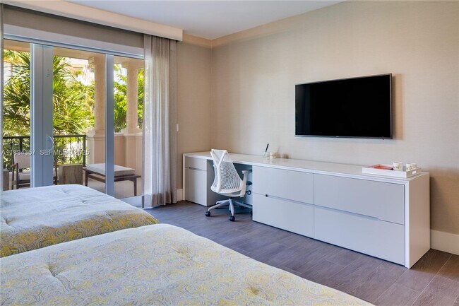 Building Photo - 19222 Fisher Island Dr