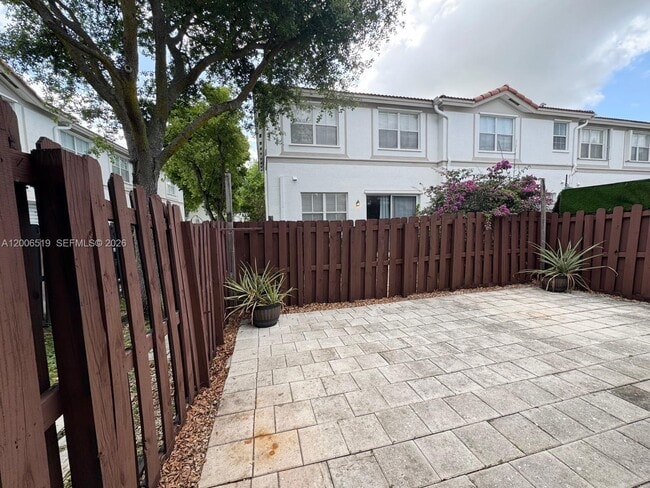 Building Photo - 8157 NW 108th Pl