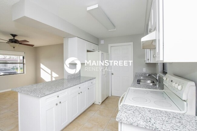 Building Photo - 3 Bedroom Pet-Friendly Home in Rockledge, FL with Main Street Renewal