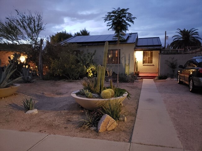 Building Photo - Modern, beautiful 3Bdrm, 2ba unfurnished i...