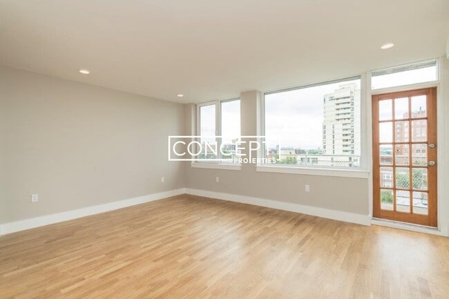 Building Photo - 334A Harvard St. Unit 7