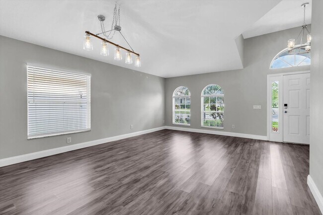 Building Photo - Spacious Renovated 4-Bedroom Home in Land O’ Lakes Near Veterans Expressway