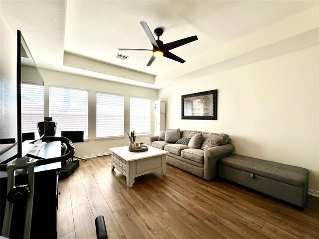 Building Photo - 607 Sante Fe Dr