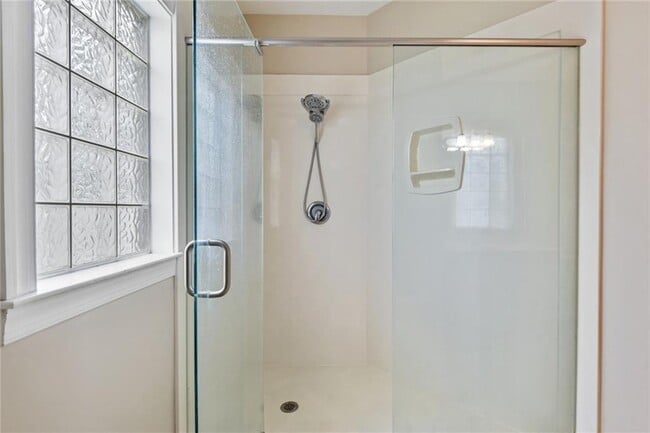 Building Photo - 161 Huntington Cir