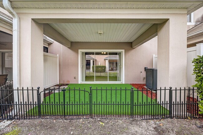 Building Photo - 13493 Sunstone St