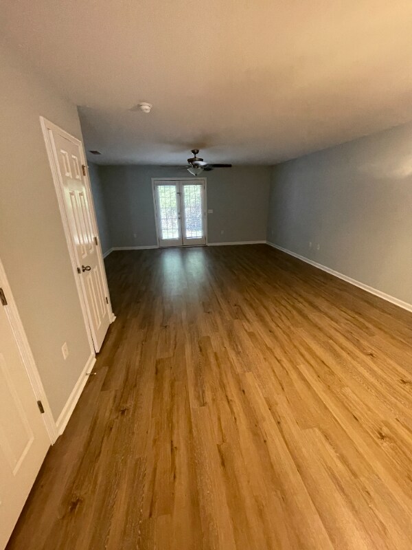 Building Photo - 1198 Island Club Dr