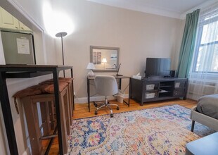 Building Photo - 300 E 74th St