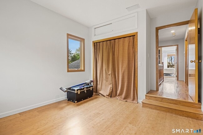 Building Photo - 39 Brightwood Ln