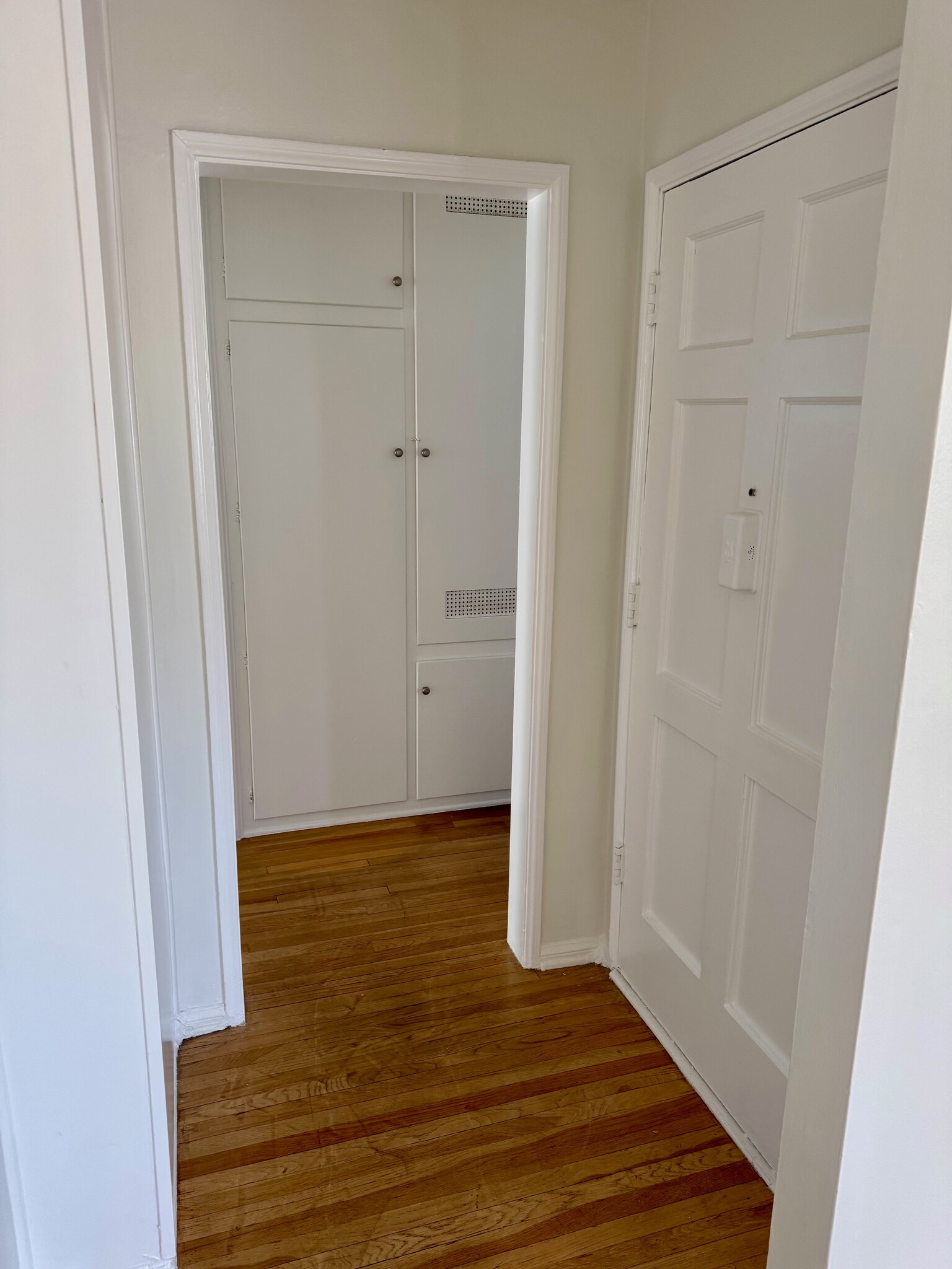 Front Door - 5424 Vantage Ave