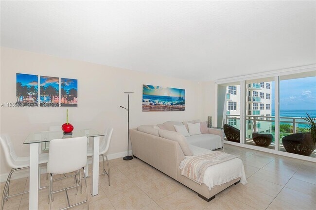 Building Photo - 6917 Collins Ave