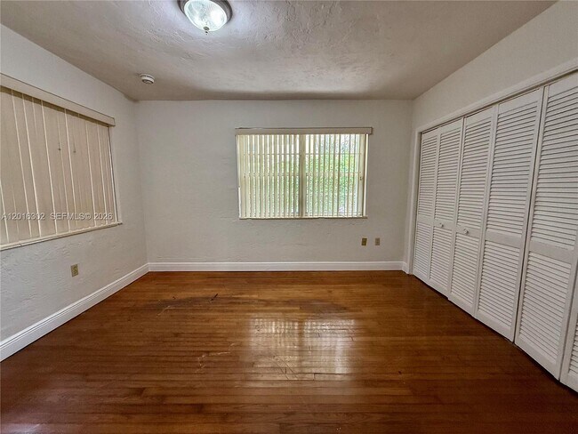 Building Photo - 110 Antilla Ave