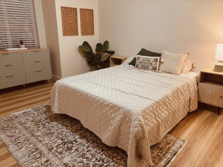 Building Photo - 6709 W Octave St