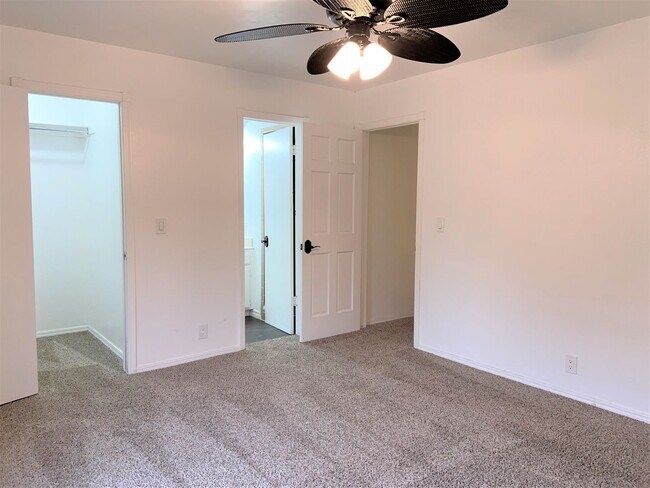 Building Photo - Spacious 3-Bedroom Home with Modern Amenit...