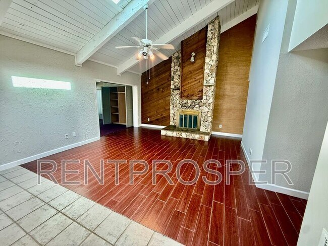 Building Photo - 1103 Dappled Elm Ln